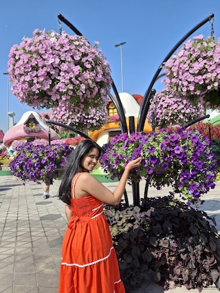 Women's Special Dubai Abu Dhabi feedback NaN