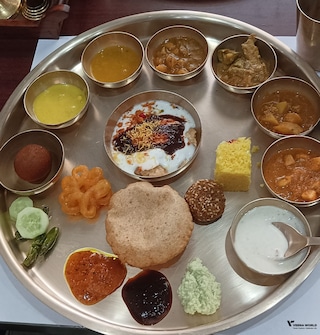 Varanasi Ayodhya Lucknow - Pune feedback 2